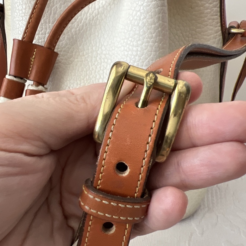 Dooney & Bourke Vintage Leather Drawstring Bucket Bag White Tan Tassel USA VTG - Picture 5 of 13